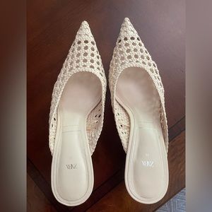 ZARA cream color mules. Size 39